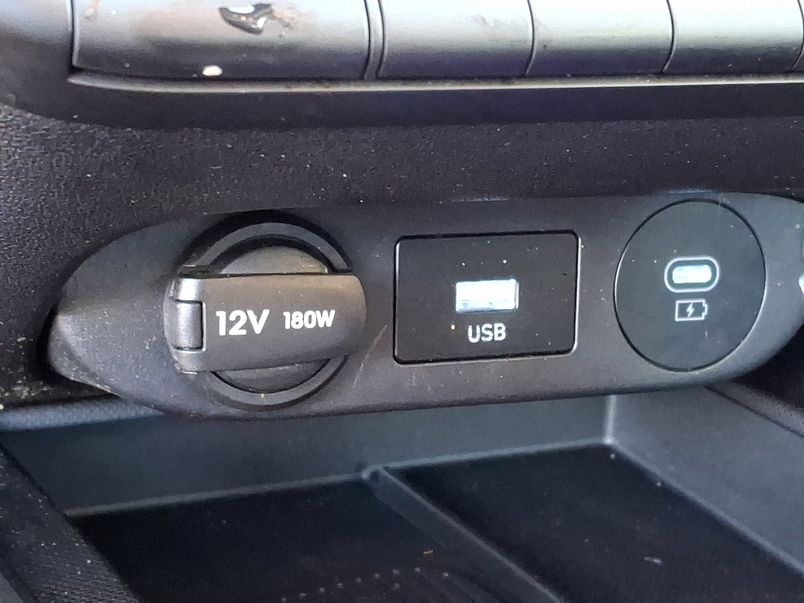 Certified 2024 Hyundai Elantra Limited FWD image 27