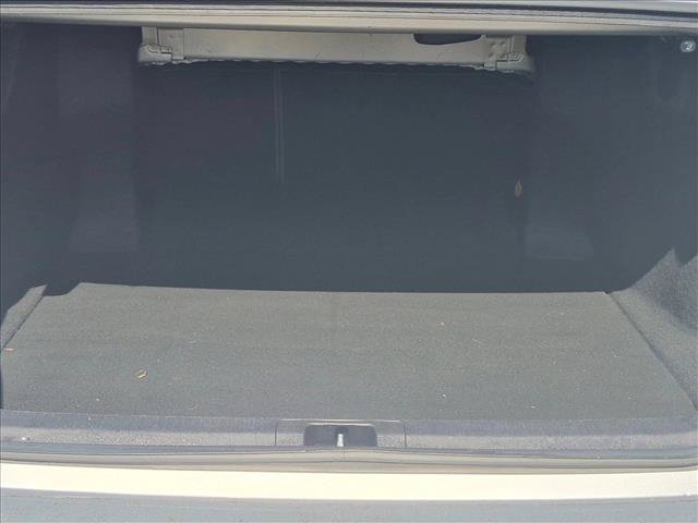 Used 2018 Toyota Camry SE FWD image 6