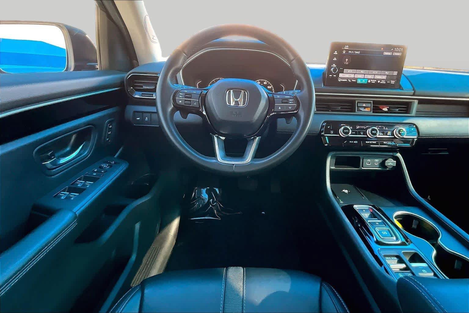 Used 2024 Honda Pilot Touring image 6