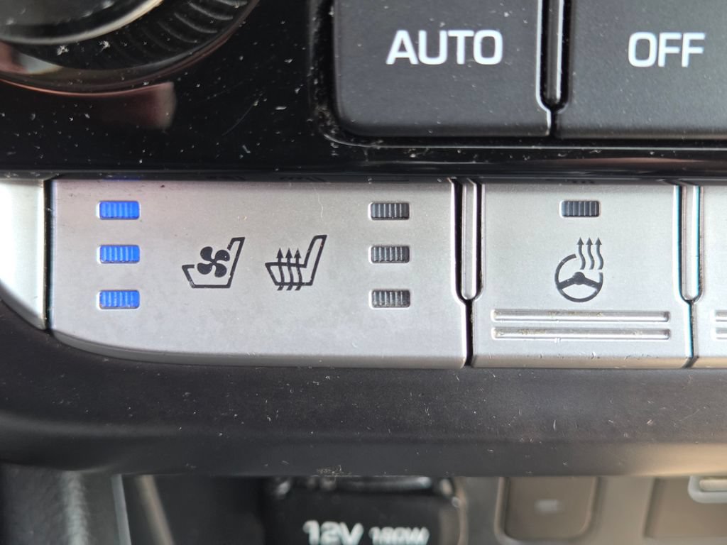 Used 2019 Hyundai Sonata Limited w/ Ultimate Package 04 FWD image 16
