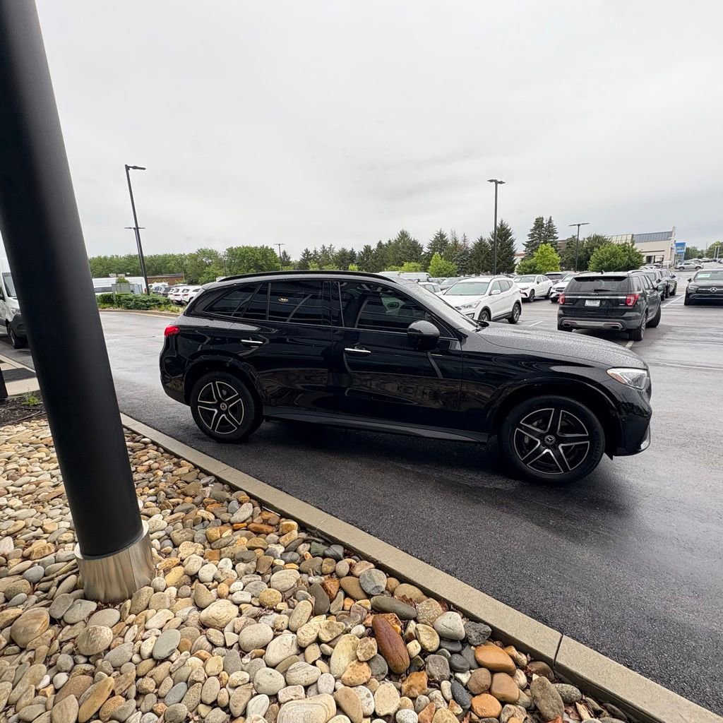 Certified 2025 Mercedes-Benz GLC 300 4MATIC image 5