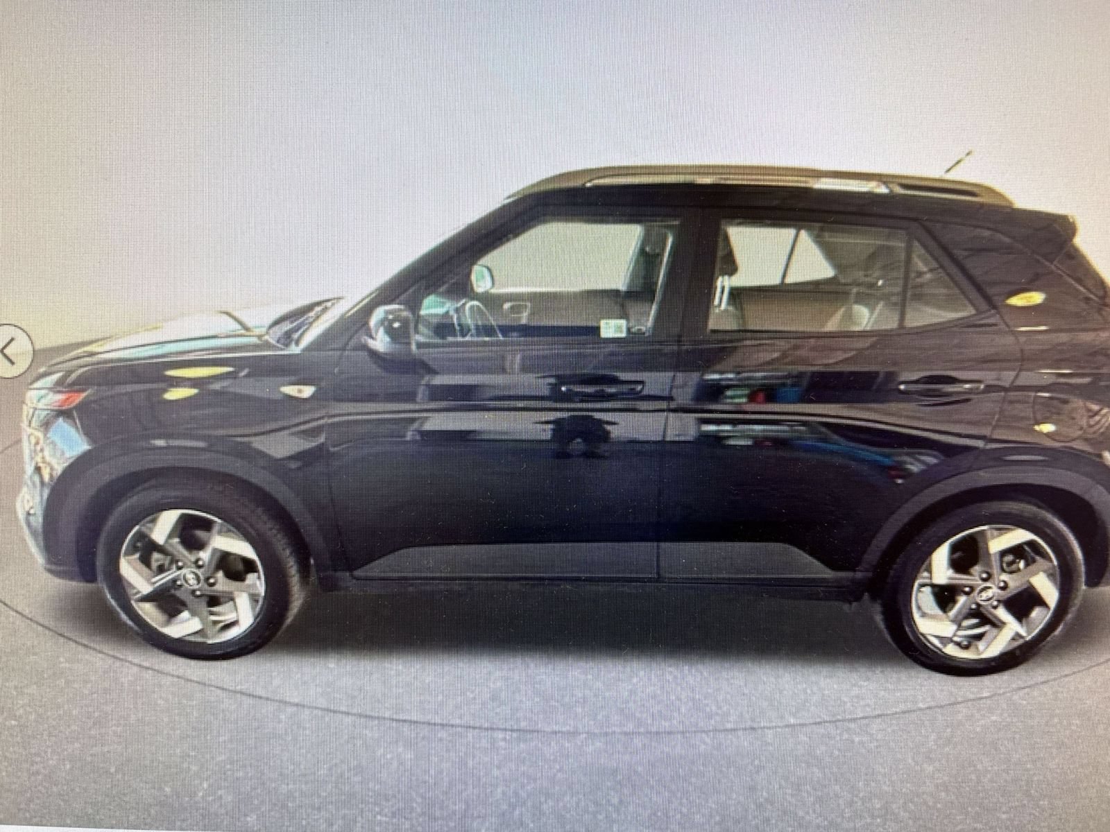 Used 2026 Hyundai Venue SEL FWD image 6