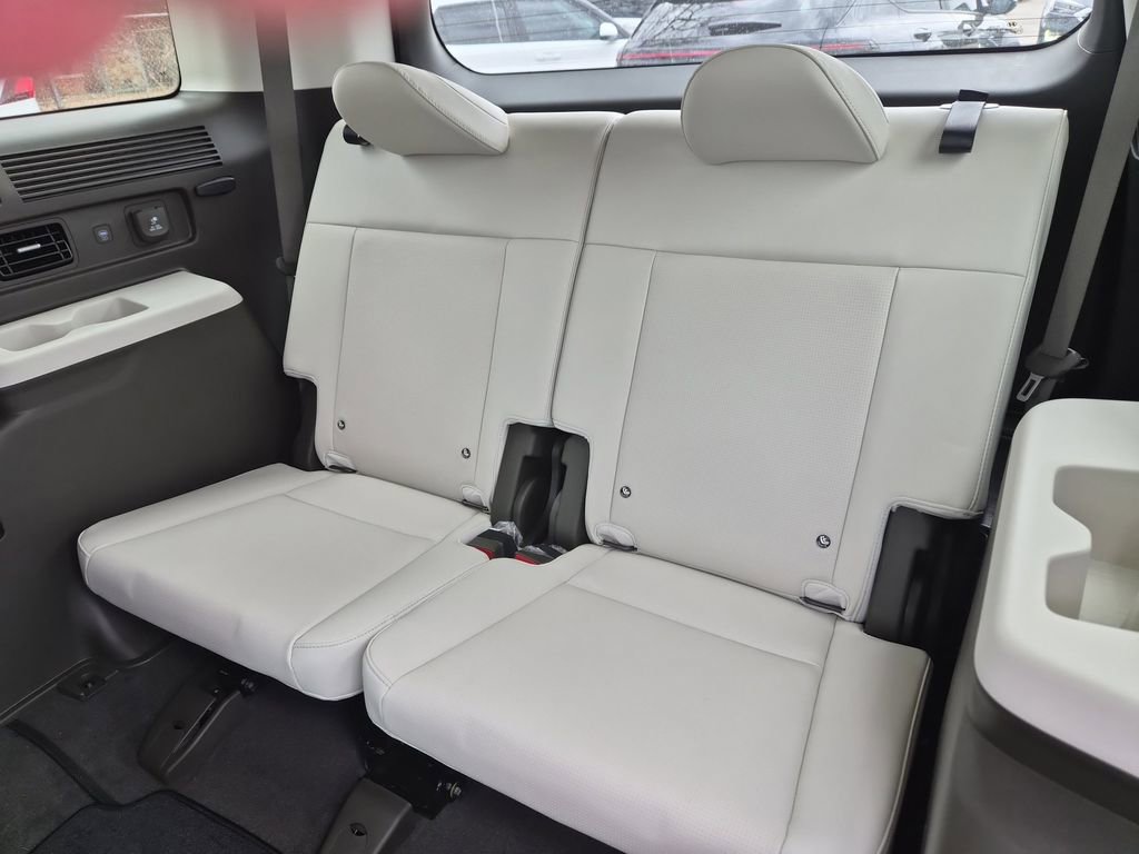 Certified 2025 Hyundai Santa Fe Calligraphy image 17