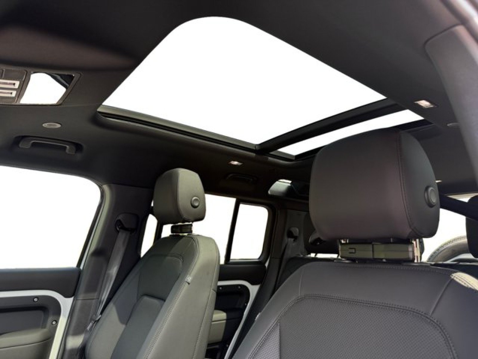 New 2026 Land Rover Defender 110 S AWD/4WD image 12