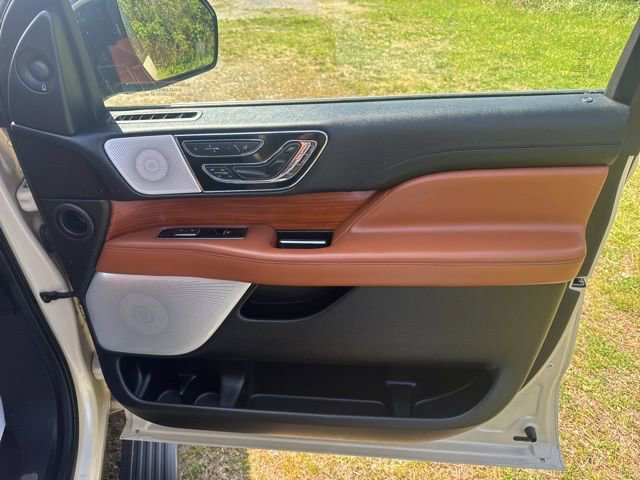 Used 2018 Lincoln Navigator Reserve w/ Technology Package AWD/4WD image 41