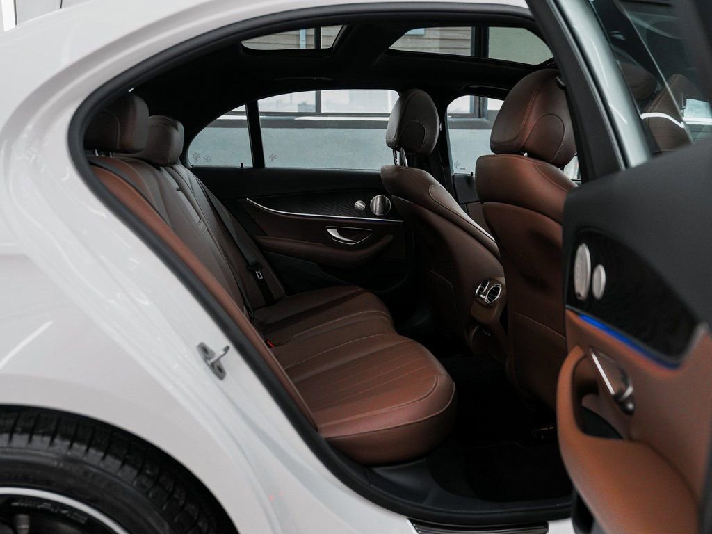 Used 2022 Mercedes-Benz E 450 4MATIC Sedan w/ Driver Assistance Package image 33