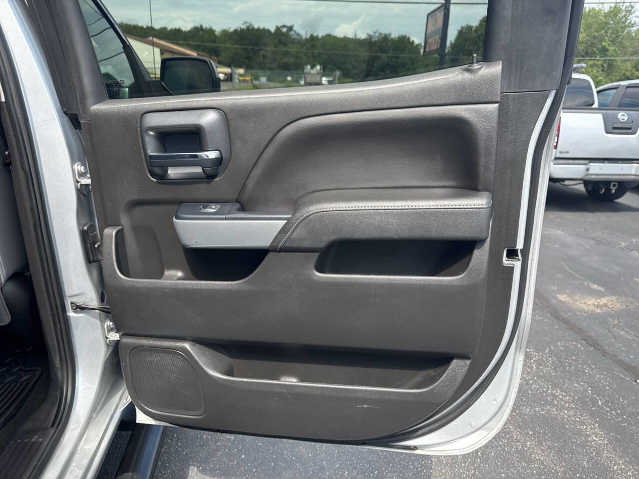 Used 2018 Chevrolet Silverado 1500 LT w/ All Star Edition AWD/4WD image 22