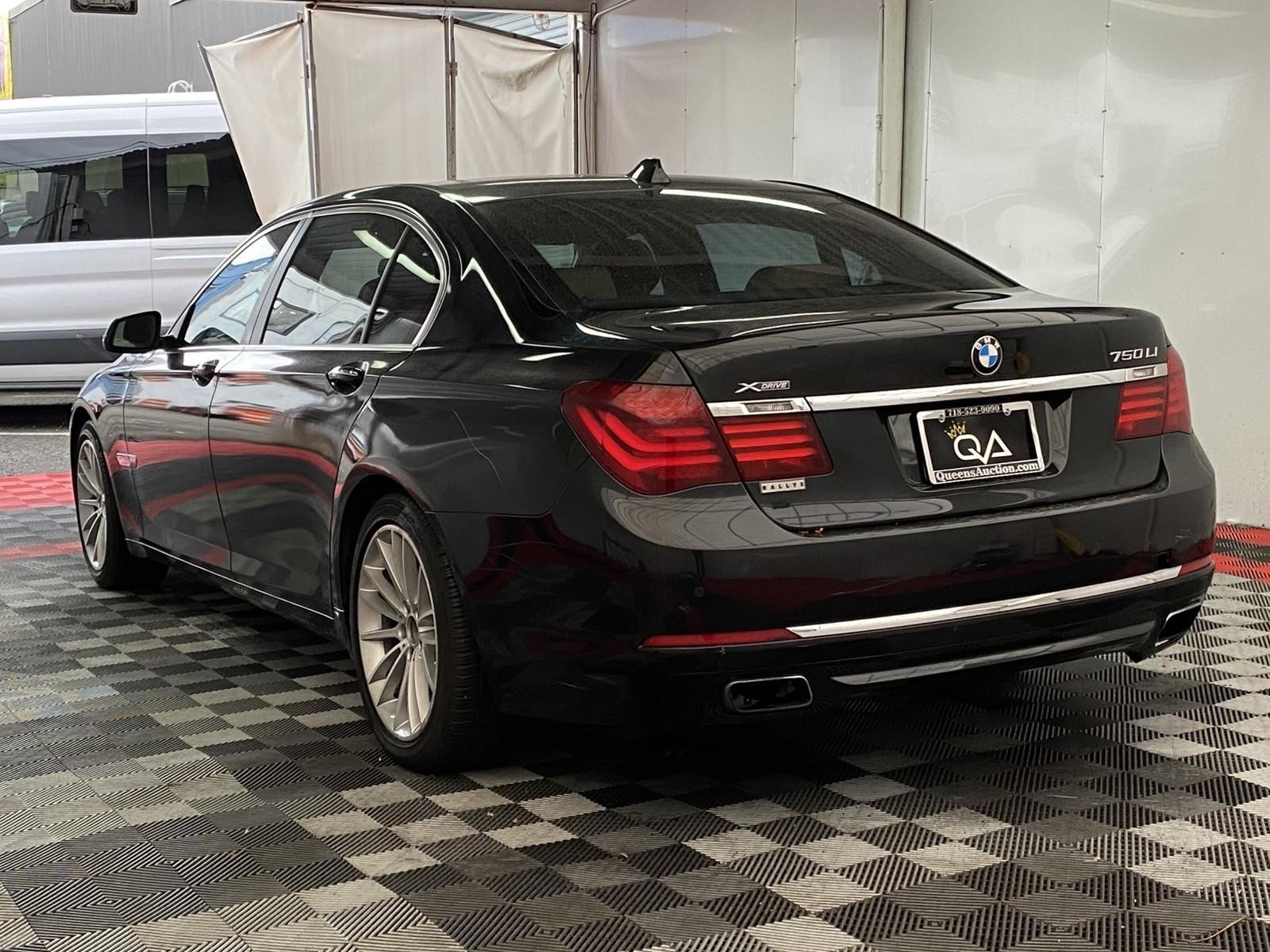 Used 2013 BMW 750Li xDrive image 4