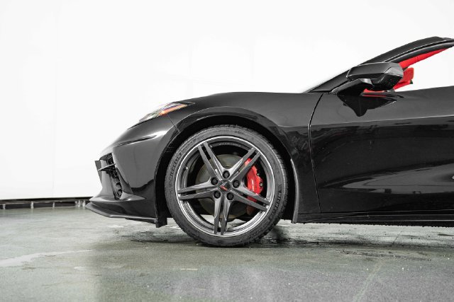 Used 2025 Chevrolet Corvette Stingray Premium Conv w/ Z51 Performance Package RWD image 12