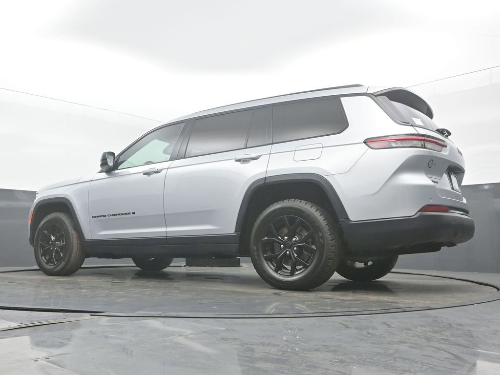 Used 2024 Jeep Grand Cherokee L Laredo AWD/4WD image 50