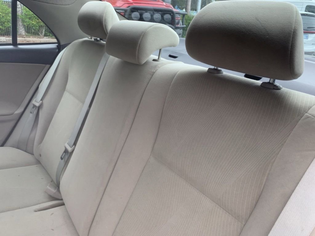 Used 2013 Toyota Corolla LE FWD image 17