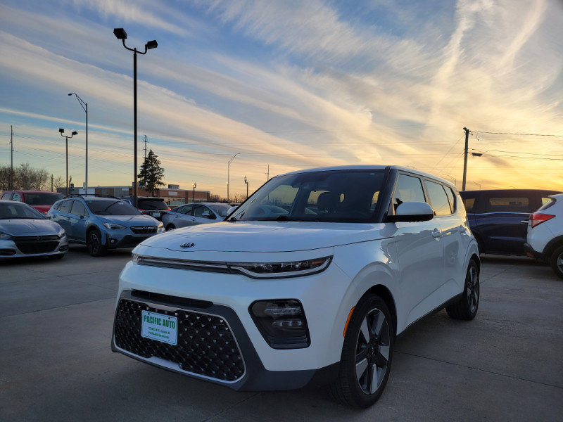 Used 2020 Kia Soul EX w/ Option Group 015 FWD image 3