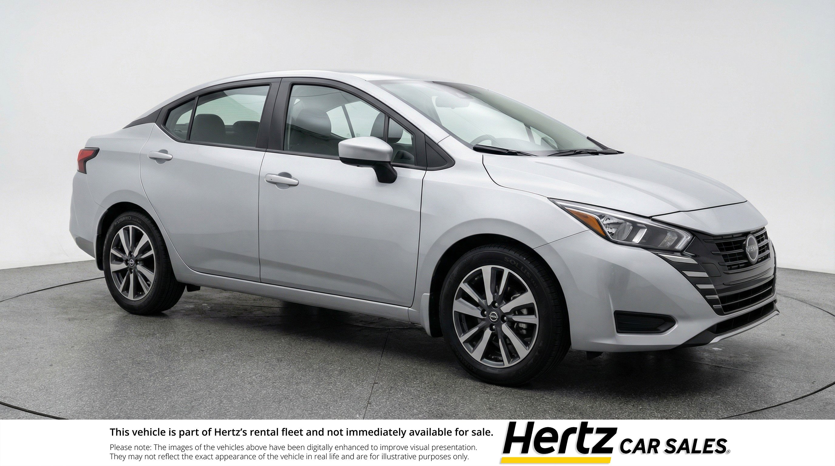 Used 2025 Nissan Versa SV image 1