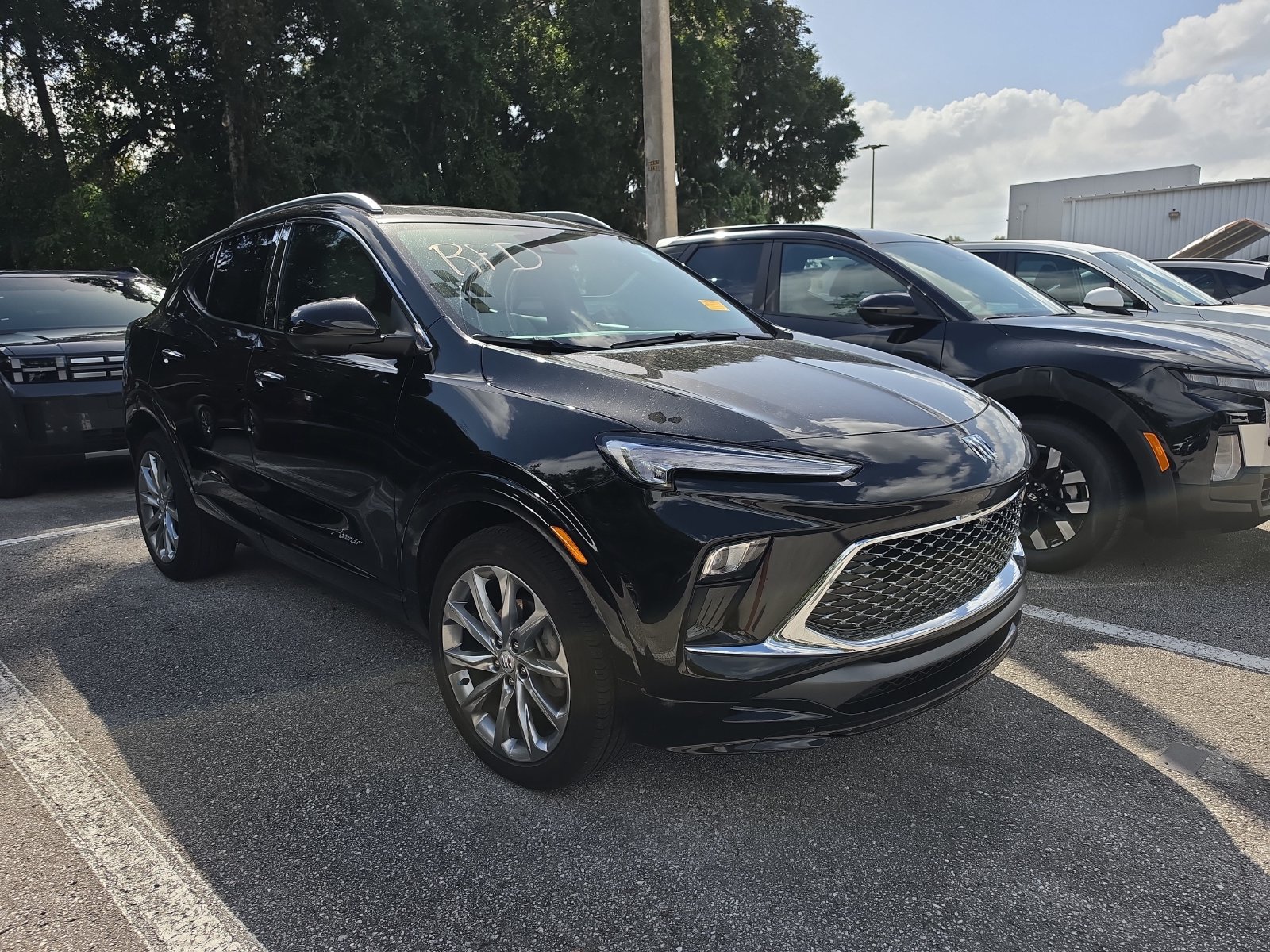 Used 2025 Buick Encore GX Avenir w/ Avenir Technology Package AWD/4WD image 1