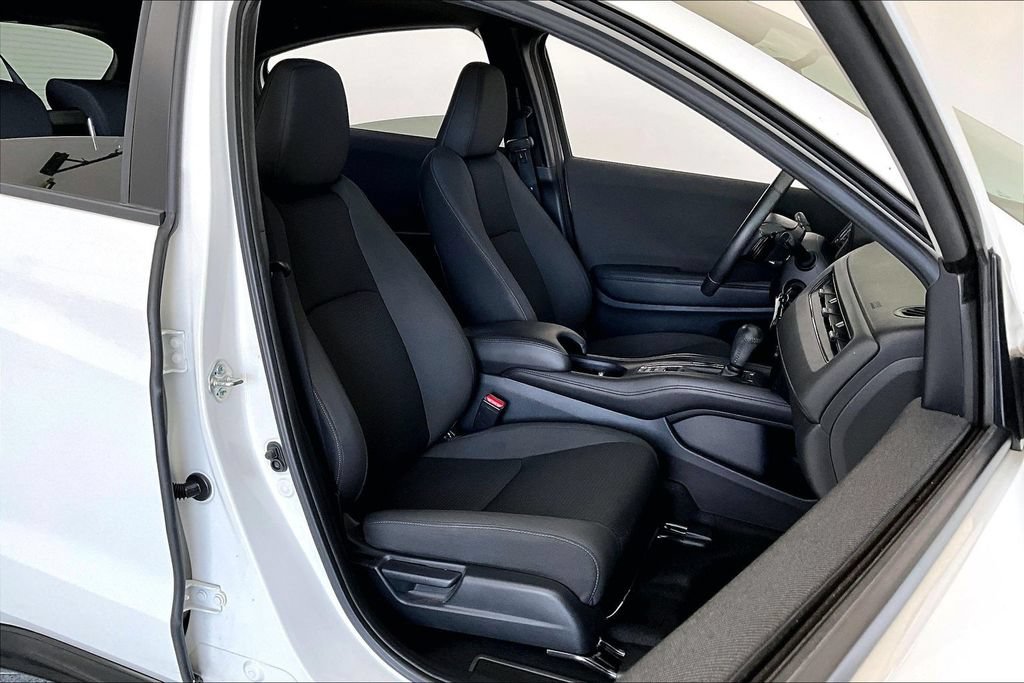 Used 2022 Honda HR-V Sport image 8