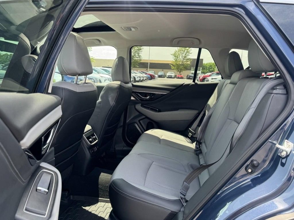 Used 2024 Subaru Outback Limited AWD/4WD image 10
