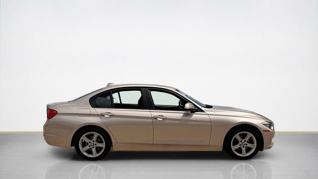 Used 2015 BMW 320i xDrive Sedan AWD/4WD image 2