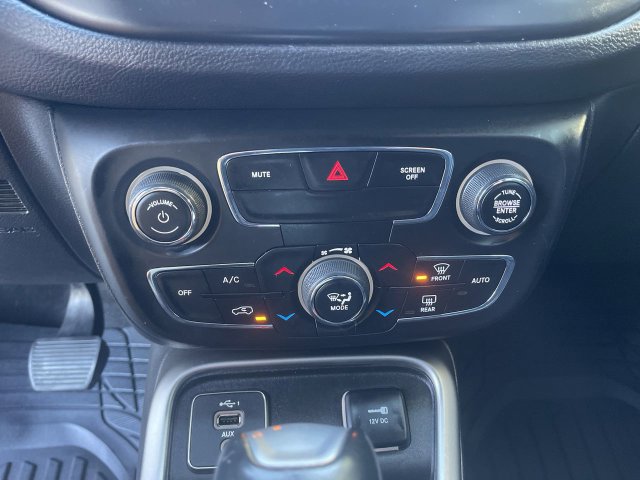 Used 2020 Jeep Compass Latitude FWD image 19