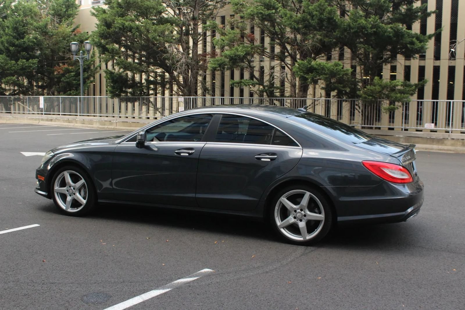 Used 2013 Mercedes-Benz CLS 550 w/ Premium I Pkg image 9