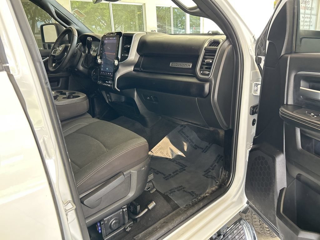Used 2025 RAM 2500 Big Horn AWD/4WD image 34