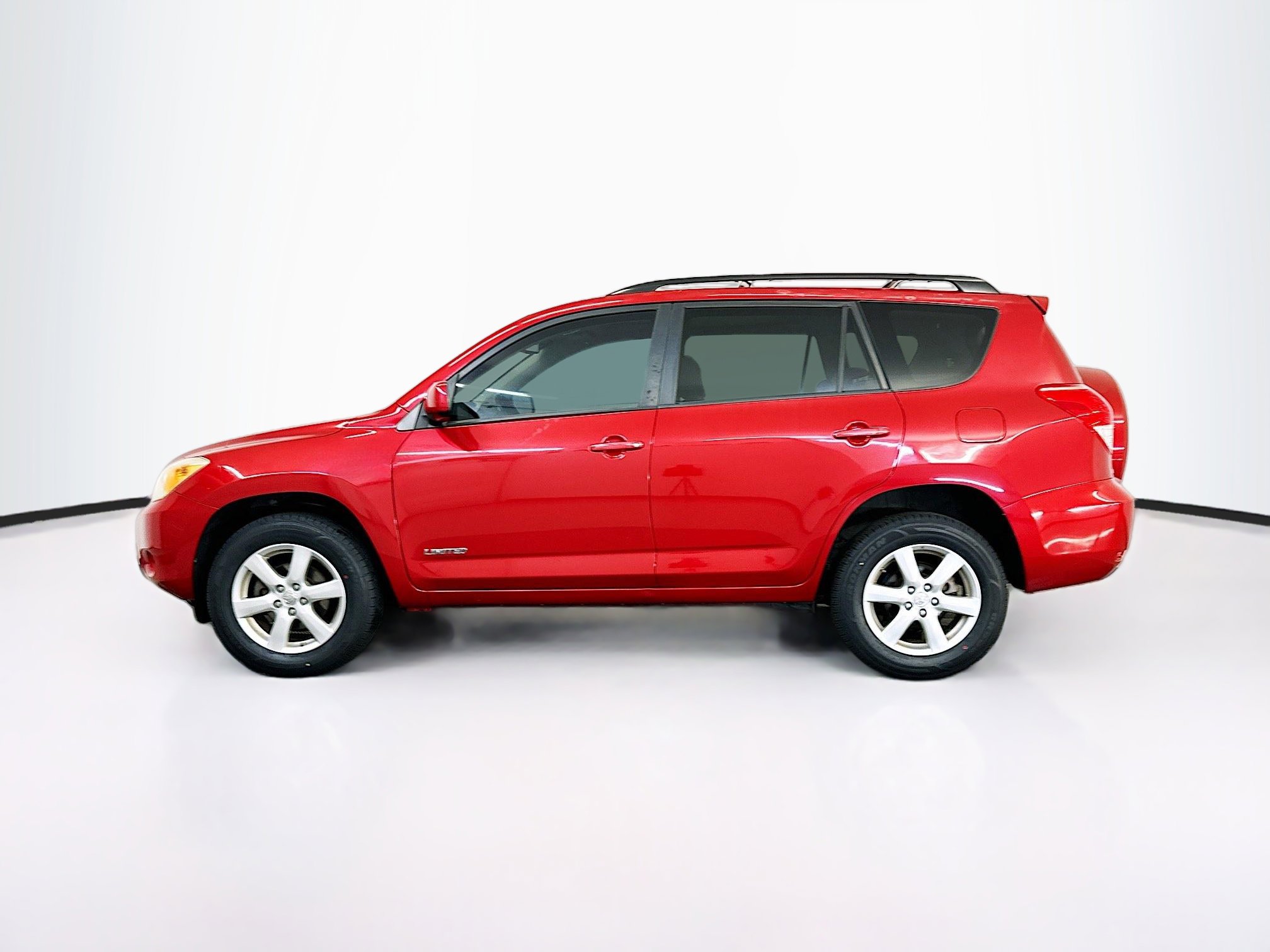 Used 2007 Toyota RAV4 Limited AWD/4WD image 4