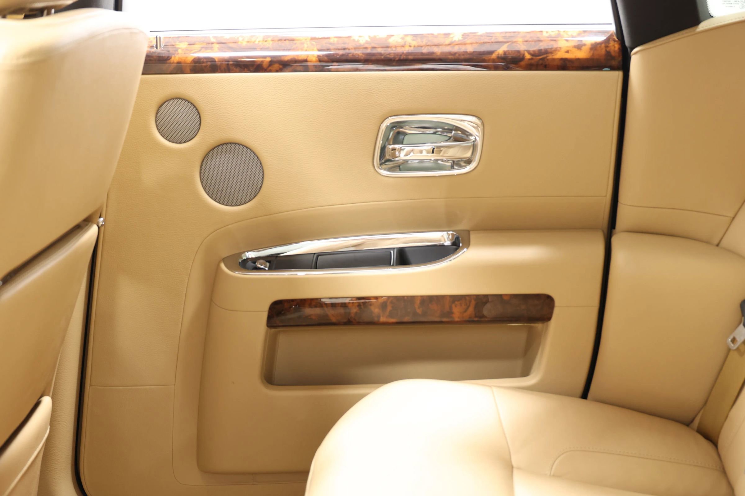 Used 2010 Rolls-Royce Ghost RWD image 57