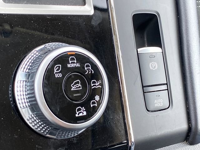 Used 2024 Mitsubishi Outlander SE Black Edition image 20