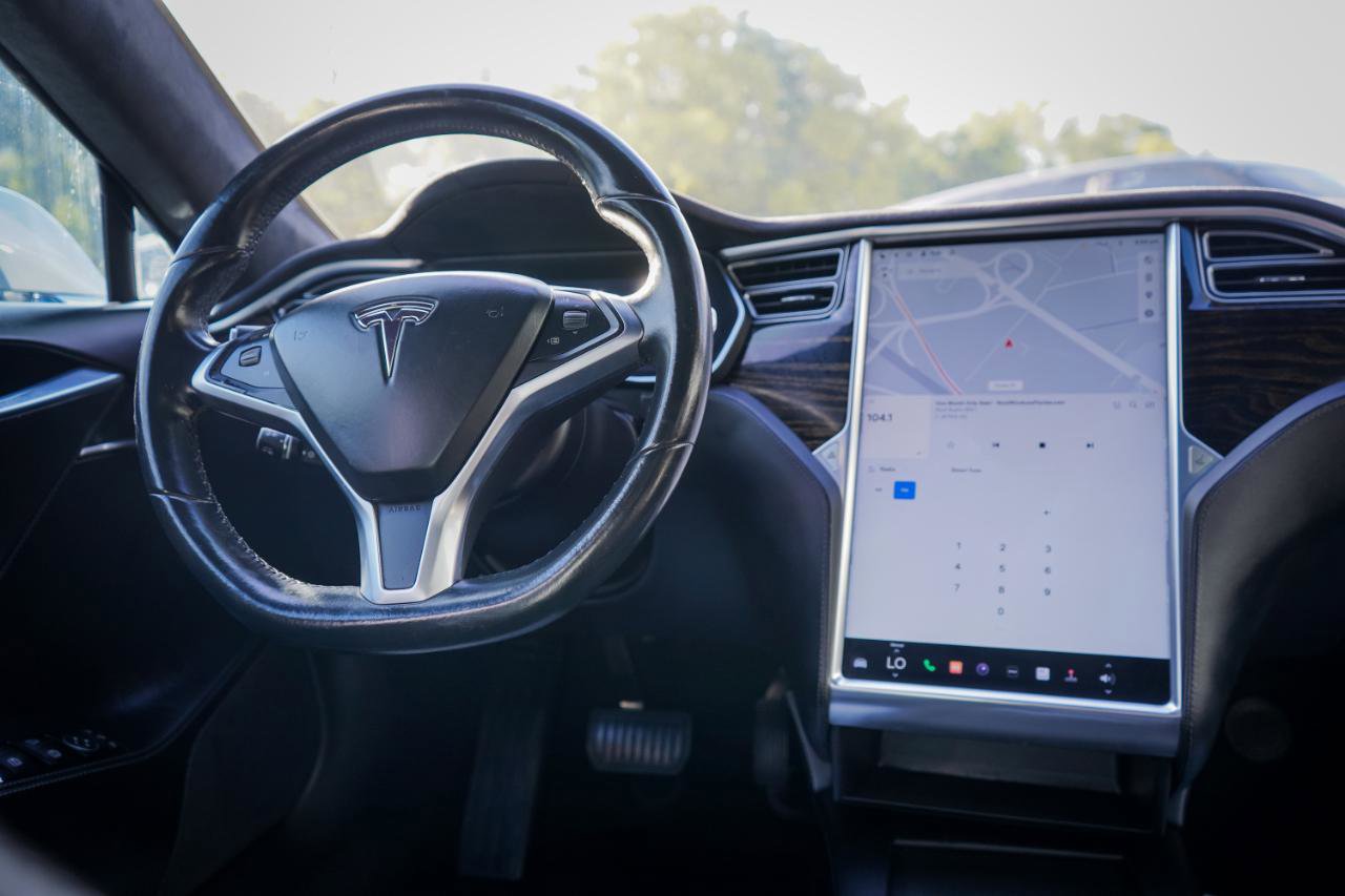 Used 2016 Tesla Model S 70D AWD/4WD image 12