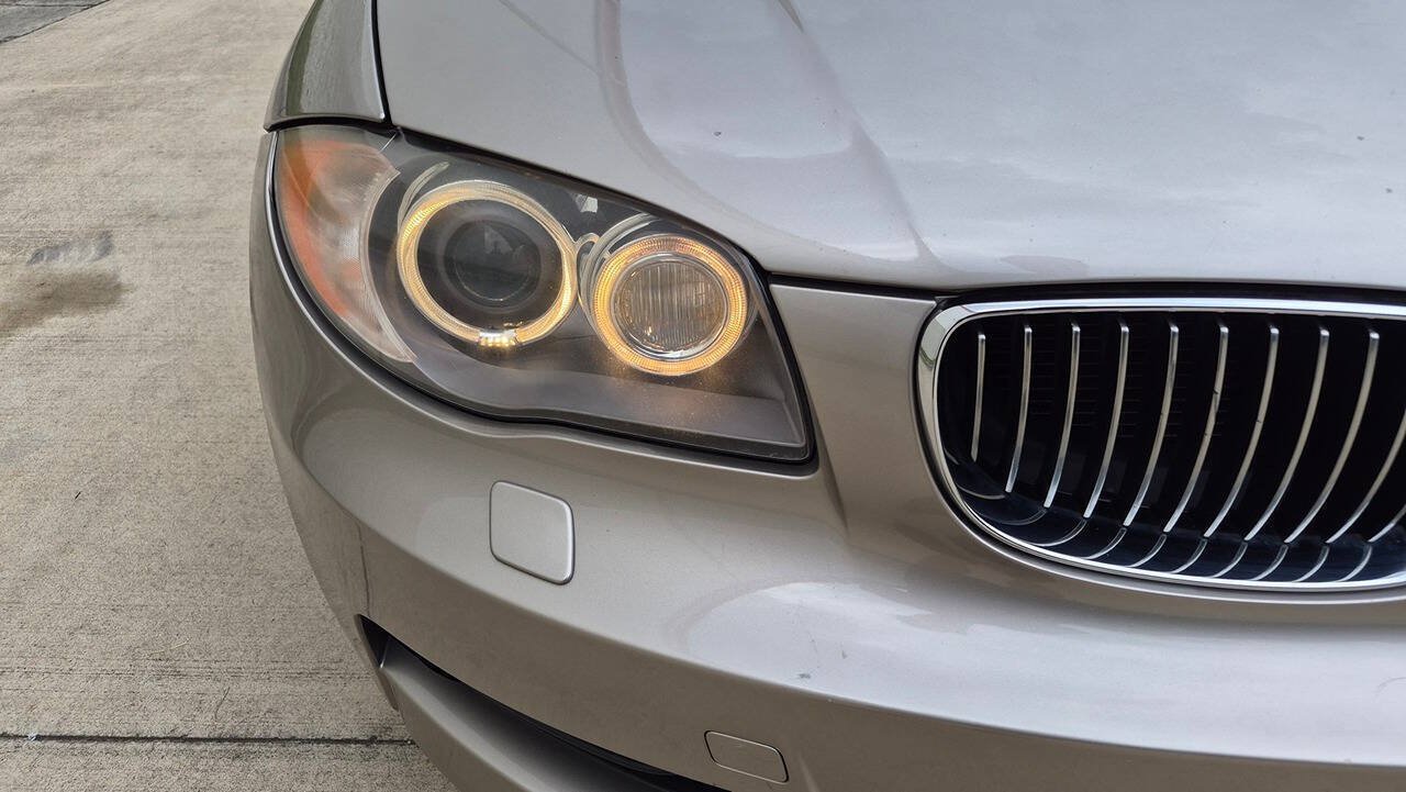 Used 2010 BMW 135i Convertible RWD image 11