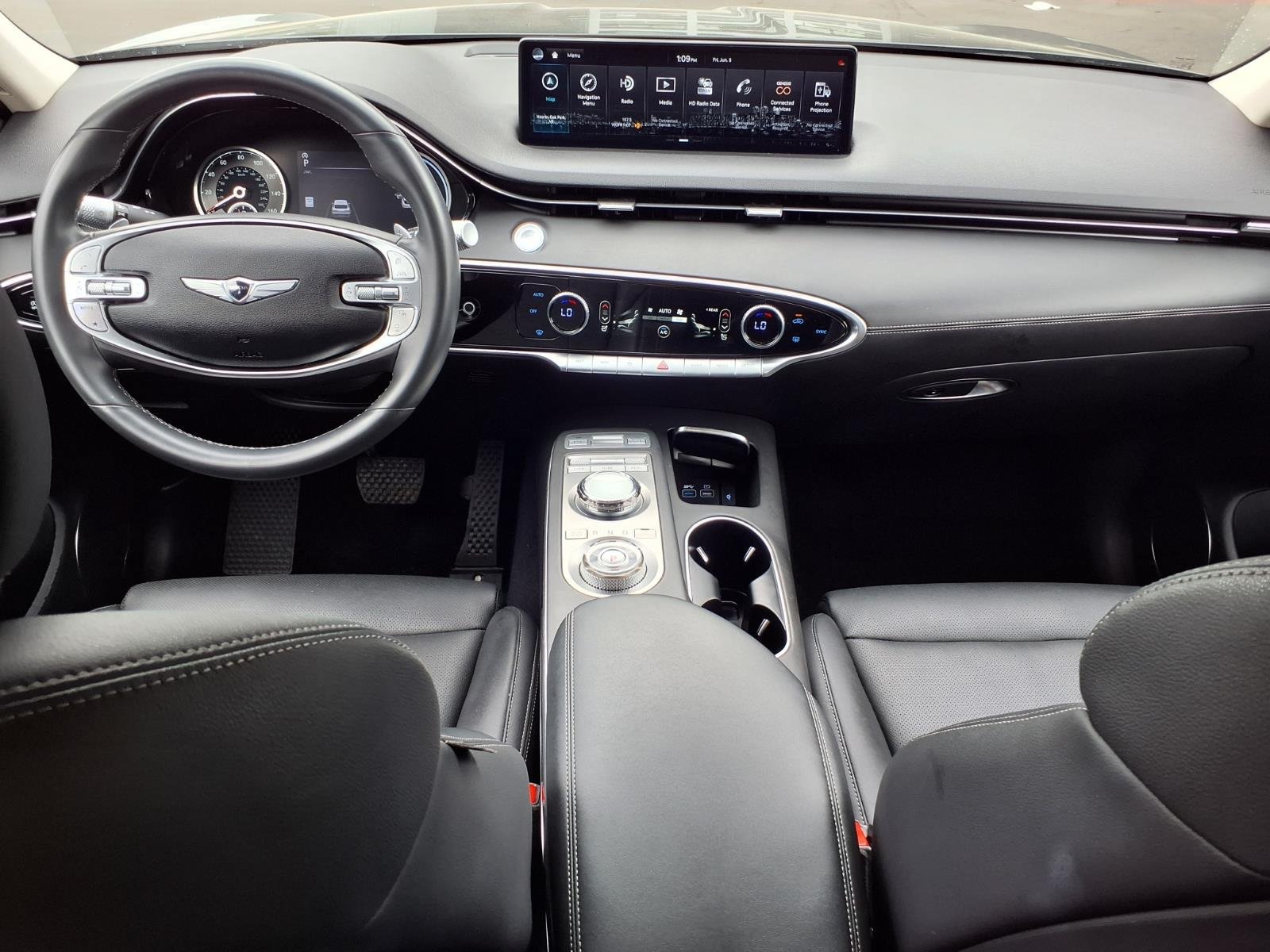 Used 2025 Genesis GV70 2.5T AWD/4WD image 10