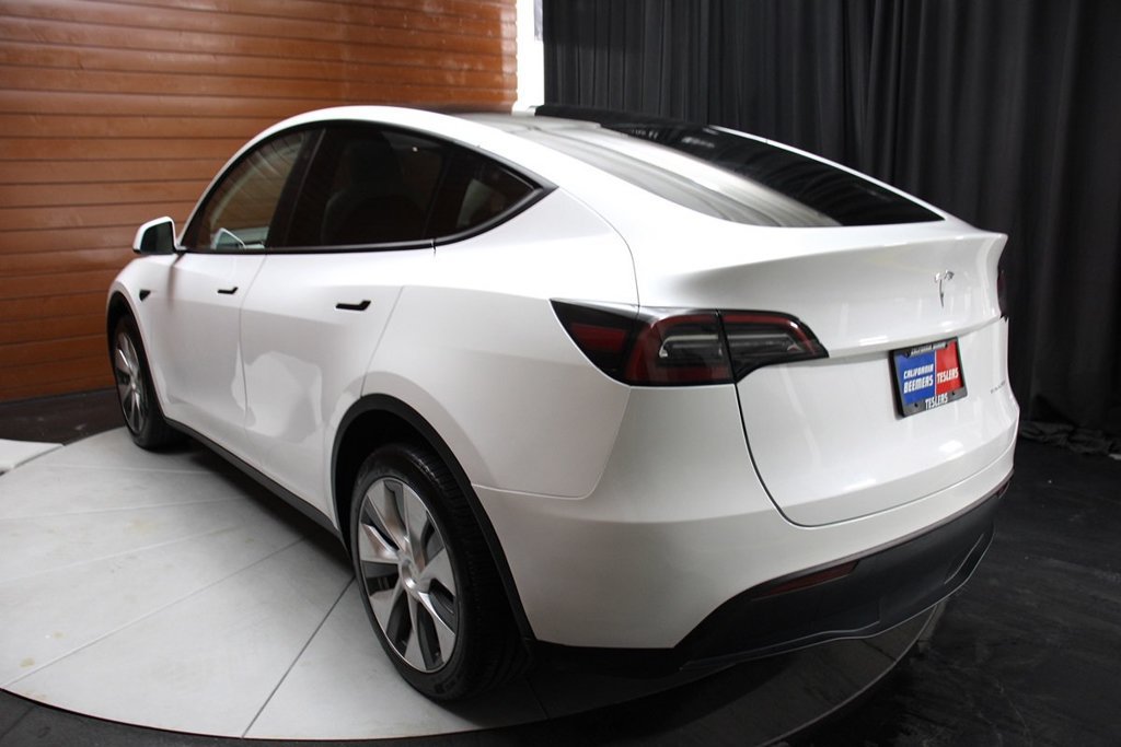 Used 2023 Tesla Model Y Long Range AWD/4WD image 10