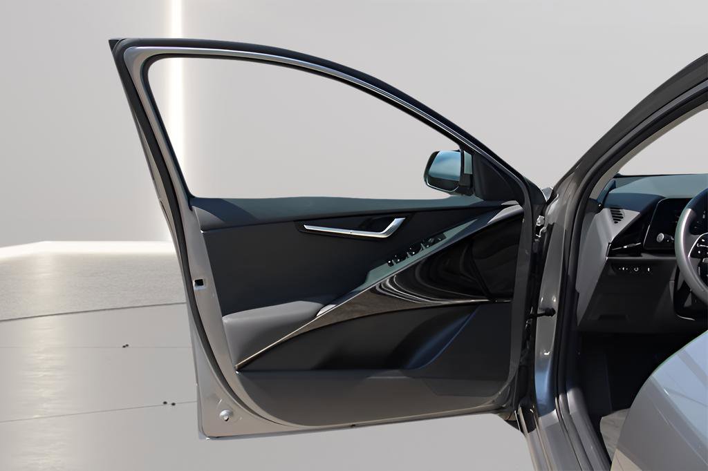 Certified 2024 Kia Niro Wind FWD image 11