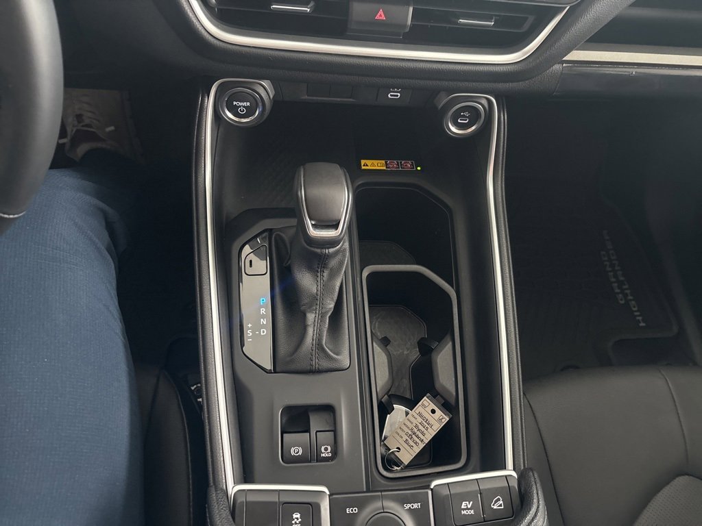 Used 2025 Toyota Grand Highlander AWD Hybrid image 17