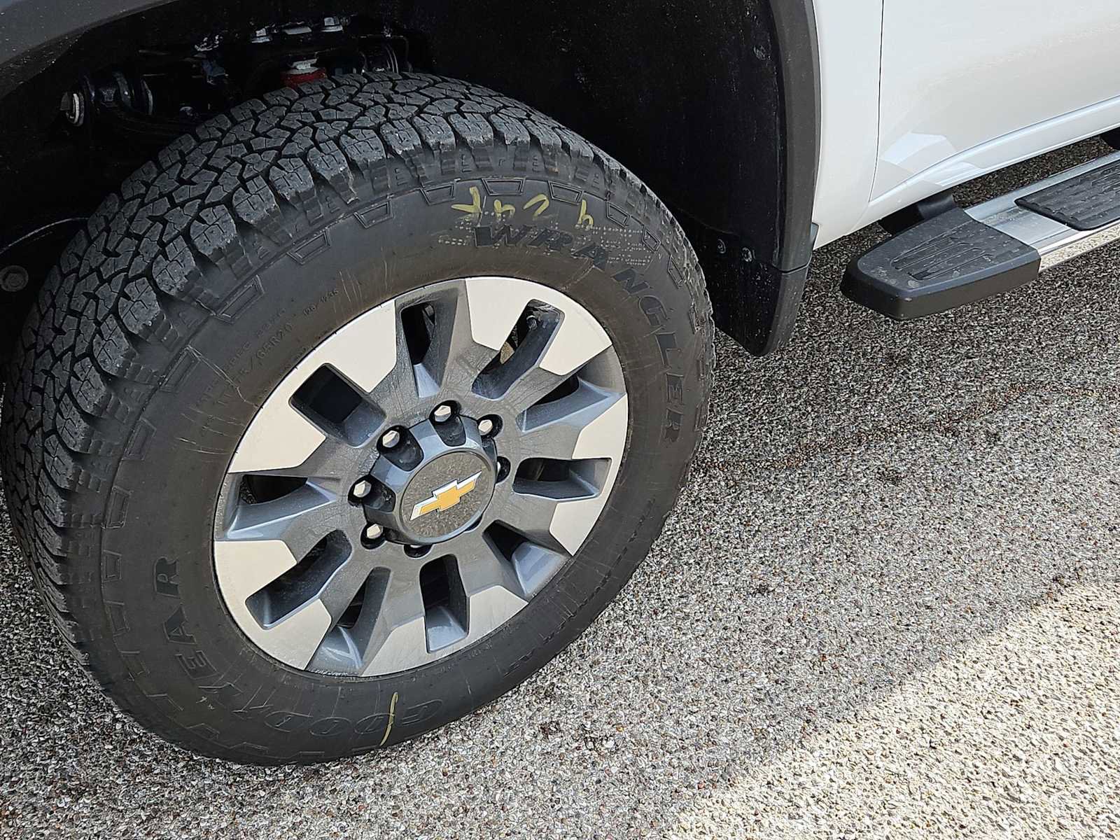 Used 2025 Chevrolet Silverado 2500 Custom w/ Custom Convenience Package image 8