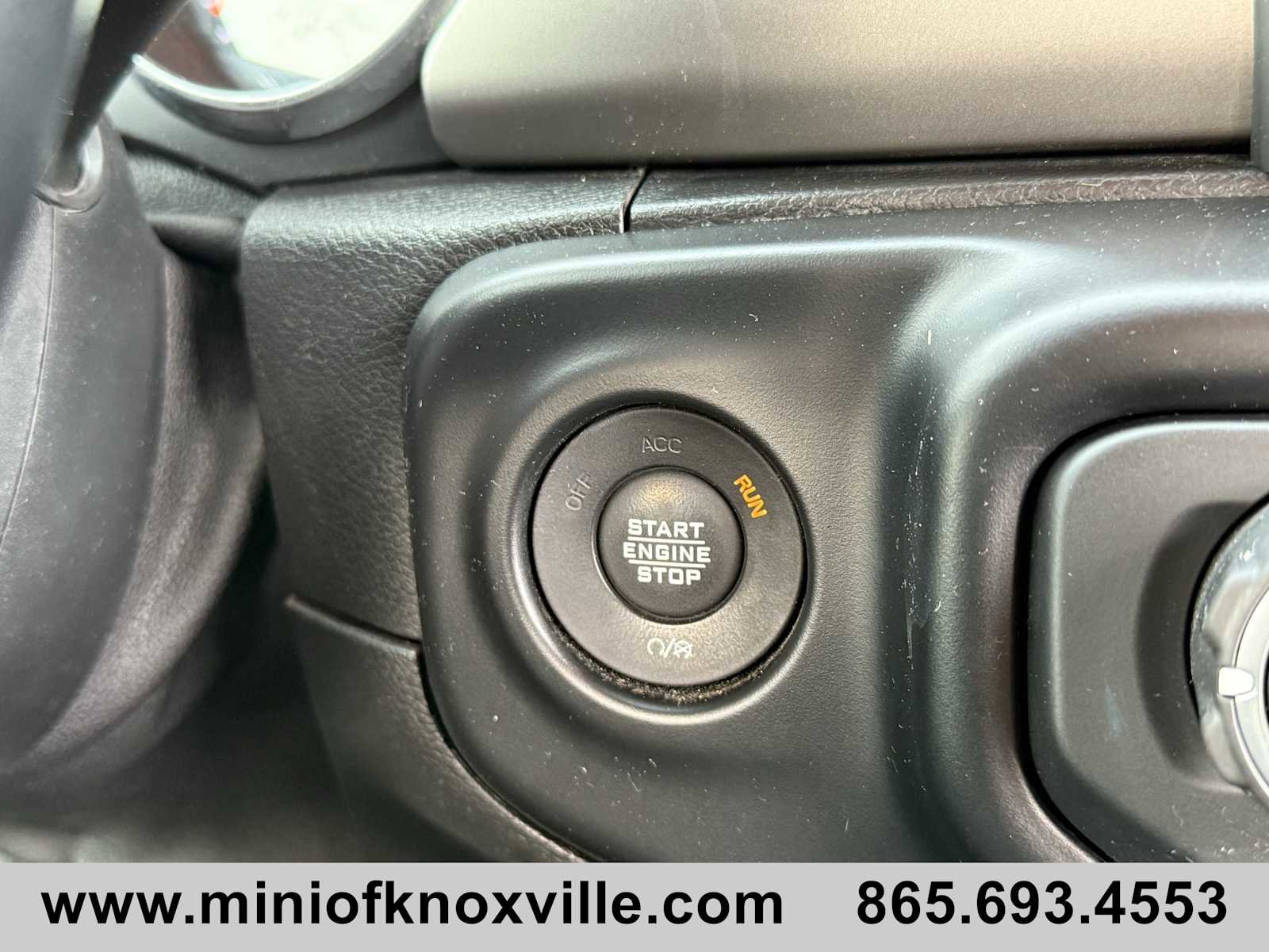 Used 2020 Jeep Wrangler Sport image 15