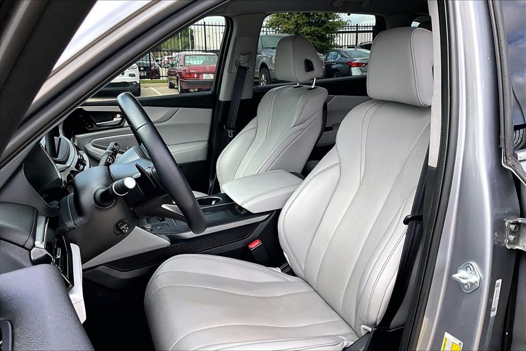Certified 2025 Acura MDX w/ Technology Package AWD/4WD image 29