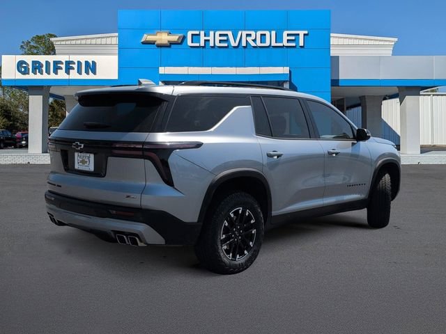Used 2025 Chevrolet Traverse Z71 image 4