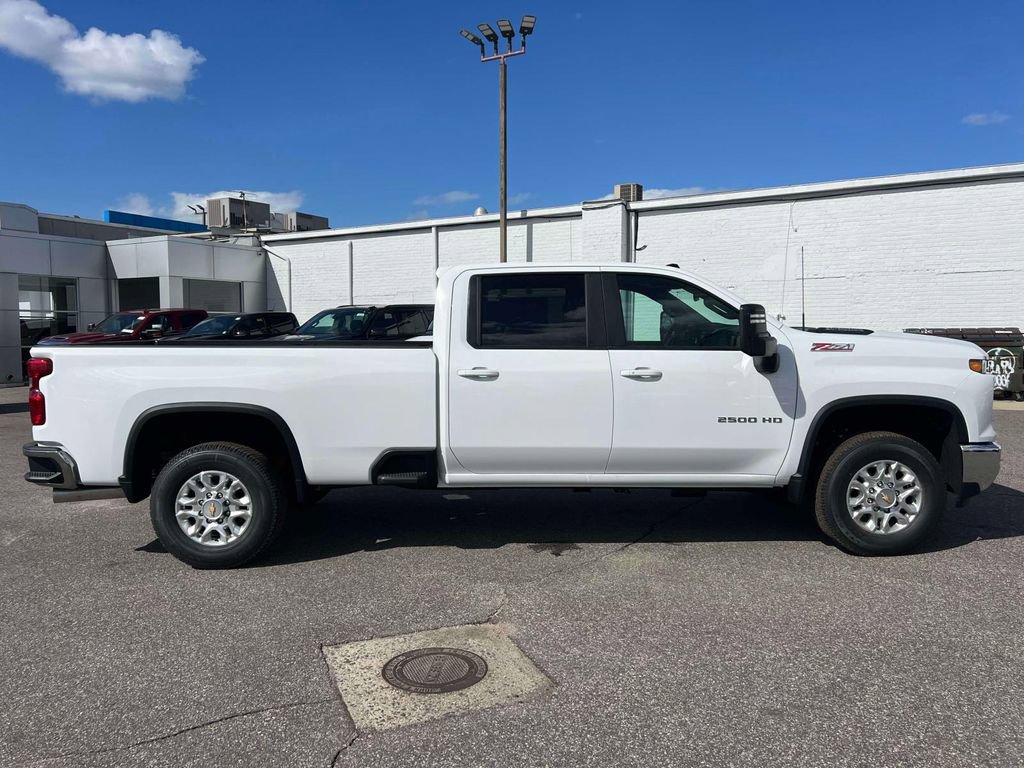 New 2026 Chevrolet Silverado 2500 LT w/ All Star Edition AWD/4WD image 3
