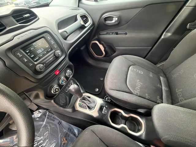Used 2016 Jeep Renegade Sport w/ Power & Air Group FWD image 24