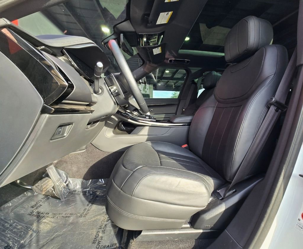Used 2023 Land Rover Range Rover Sport SE AWD/4WD image 17