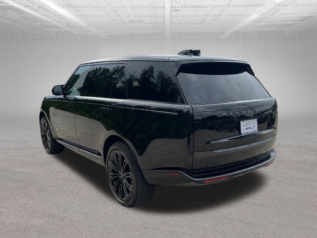 New 2026 Land Rover Range Rover Long Wheelbase SE AWD/4WD image 3
