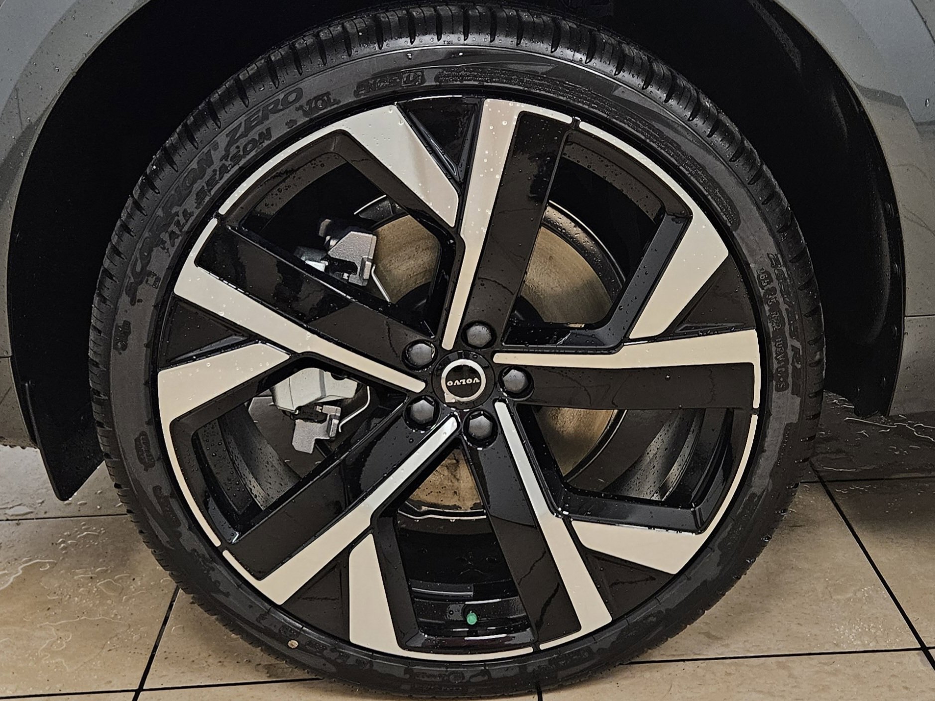 New 2026 Volvo XC60 T8 Ultra image 49