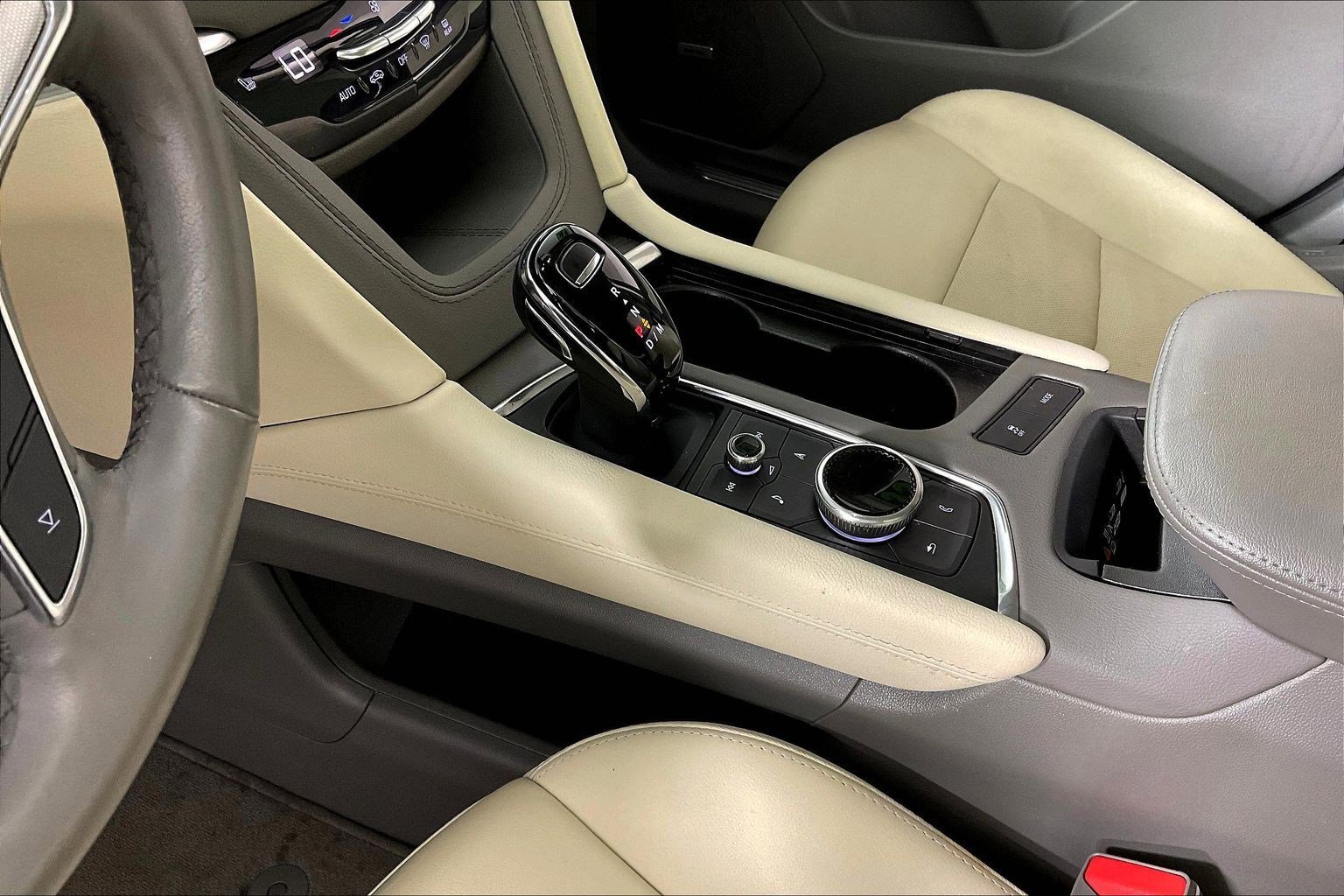 Certified 2023 Cadillac XT5 Premium Luxury image 18