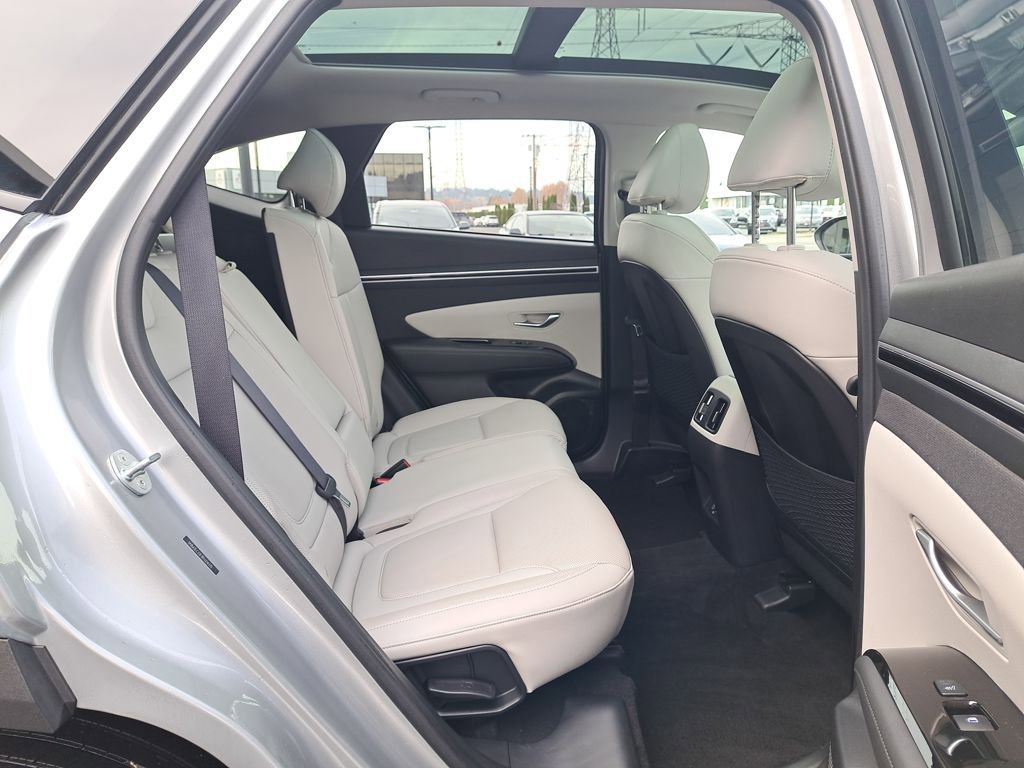 Used 2024 Hyundai Tucson Limited image 16