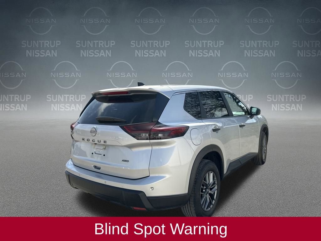 Used 2025 Nissan Rogue S image 6