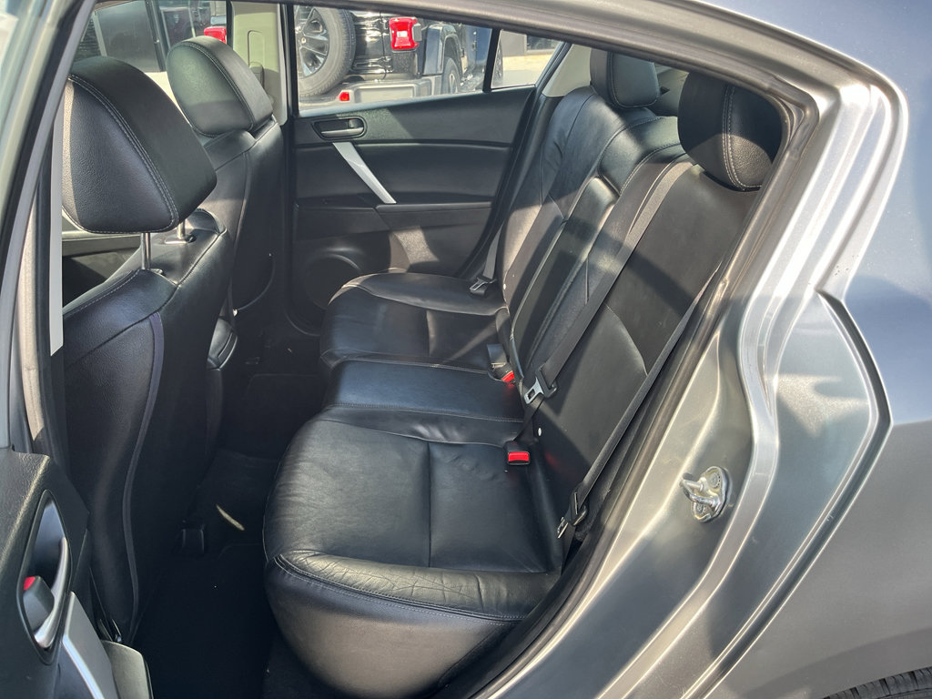 Used 2013 MAZDA MAZDA3 i Grand Touring image 28