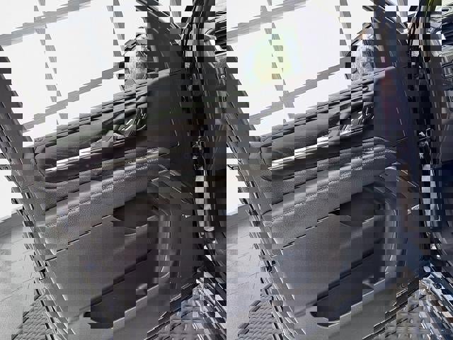 Used 2021 GMC Yukon Denali image 25