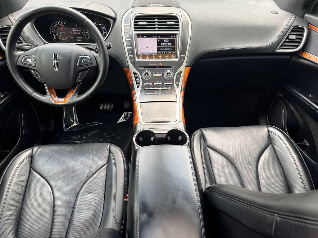 Used 2017 Lincoln MKX Reserve w/ Lincoln MKX Climate Package FWD image 23