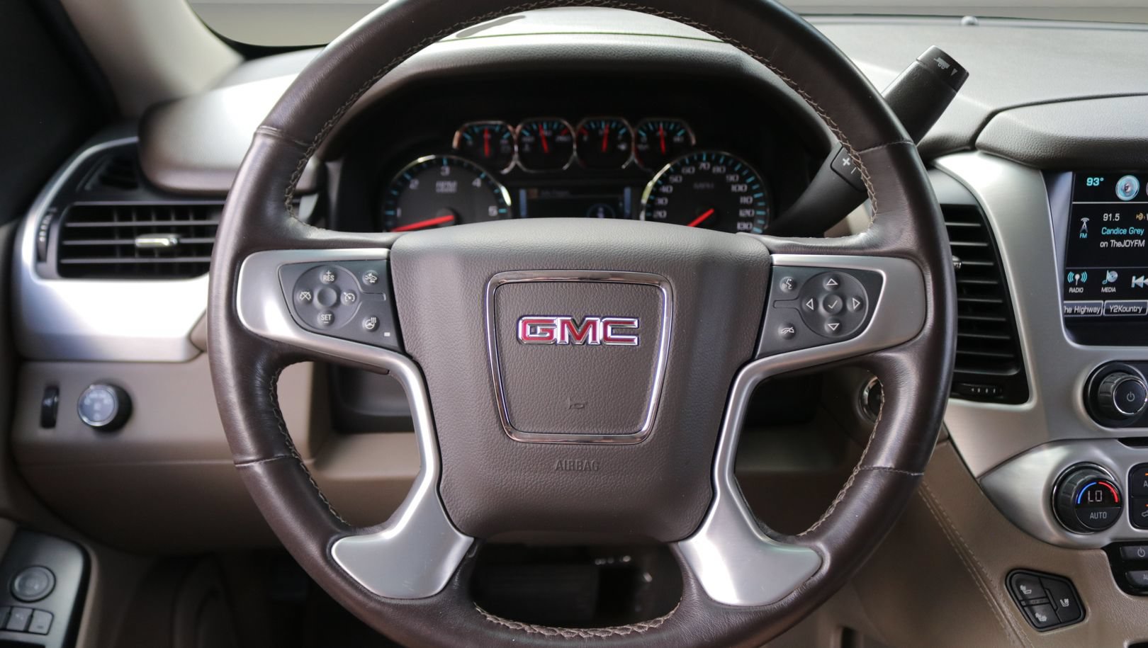 Used 2019 GMC Yukon XL SLT w/ Open Road Package RWD image 19