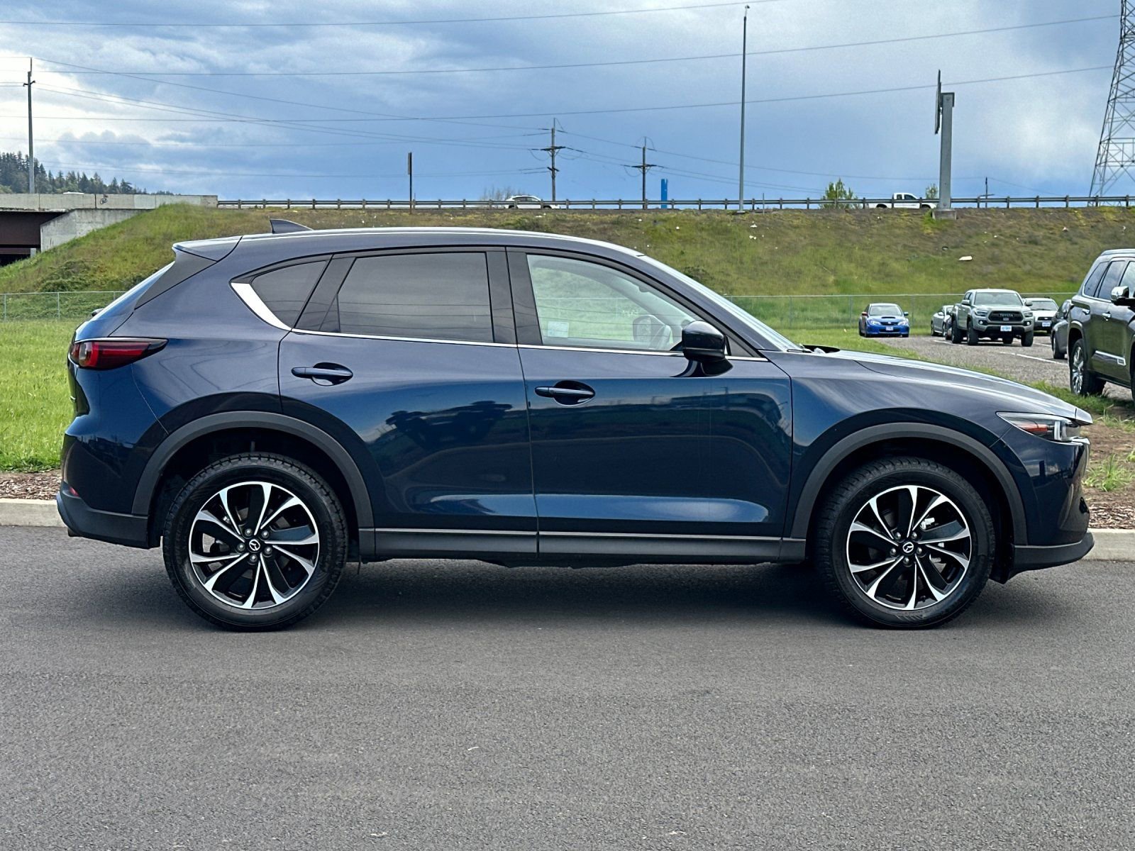 Used 2023 MAZDA CX-5 AWD 2.5 S w/ Premium Plus Pkg image 2